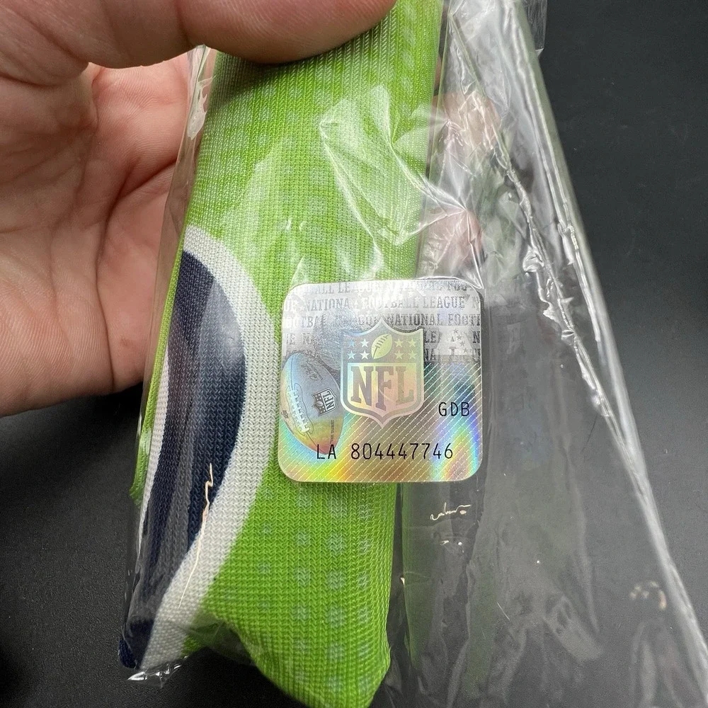 Seattle Seahawks Rally Towel‎ with Handle NFL Football Safeway ~ NEW